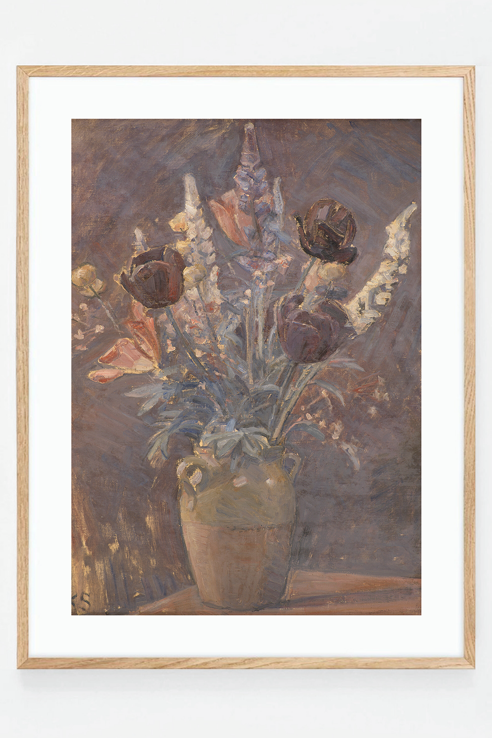 Clay vase with tulips