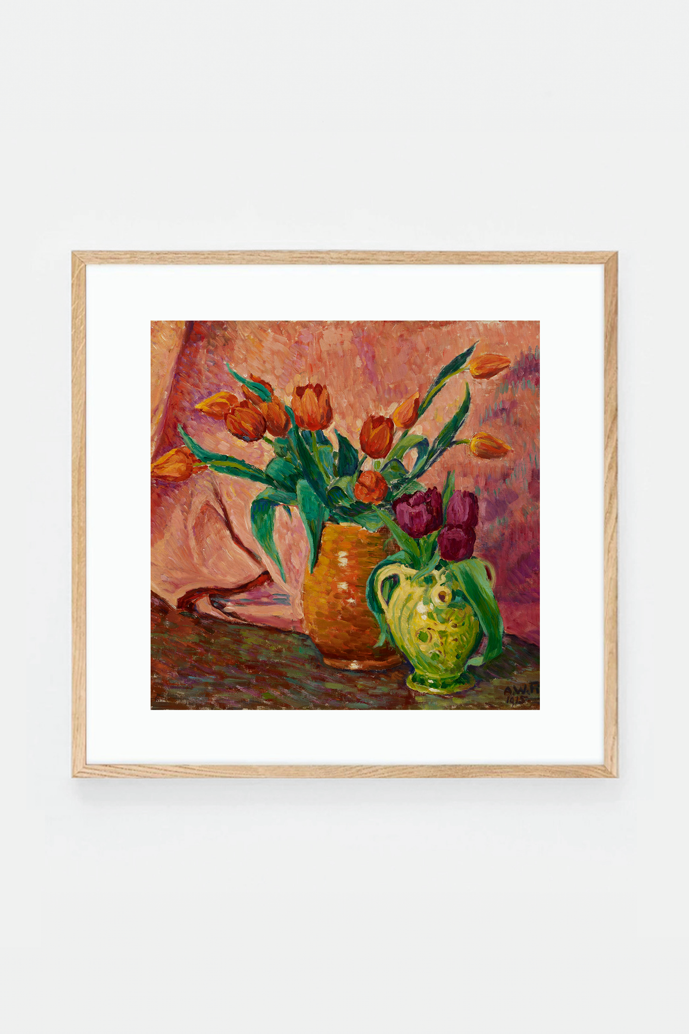 Two vases with tulips
