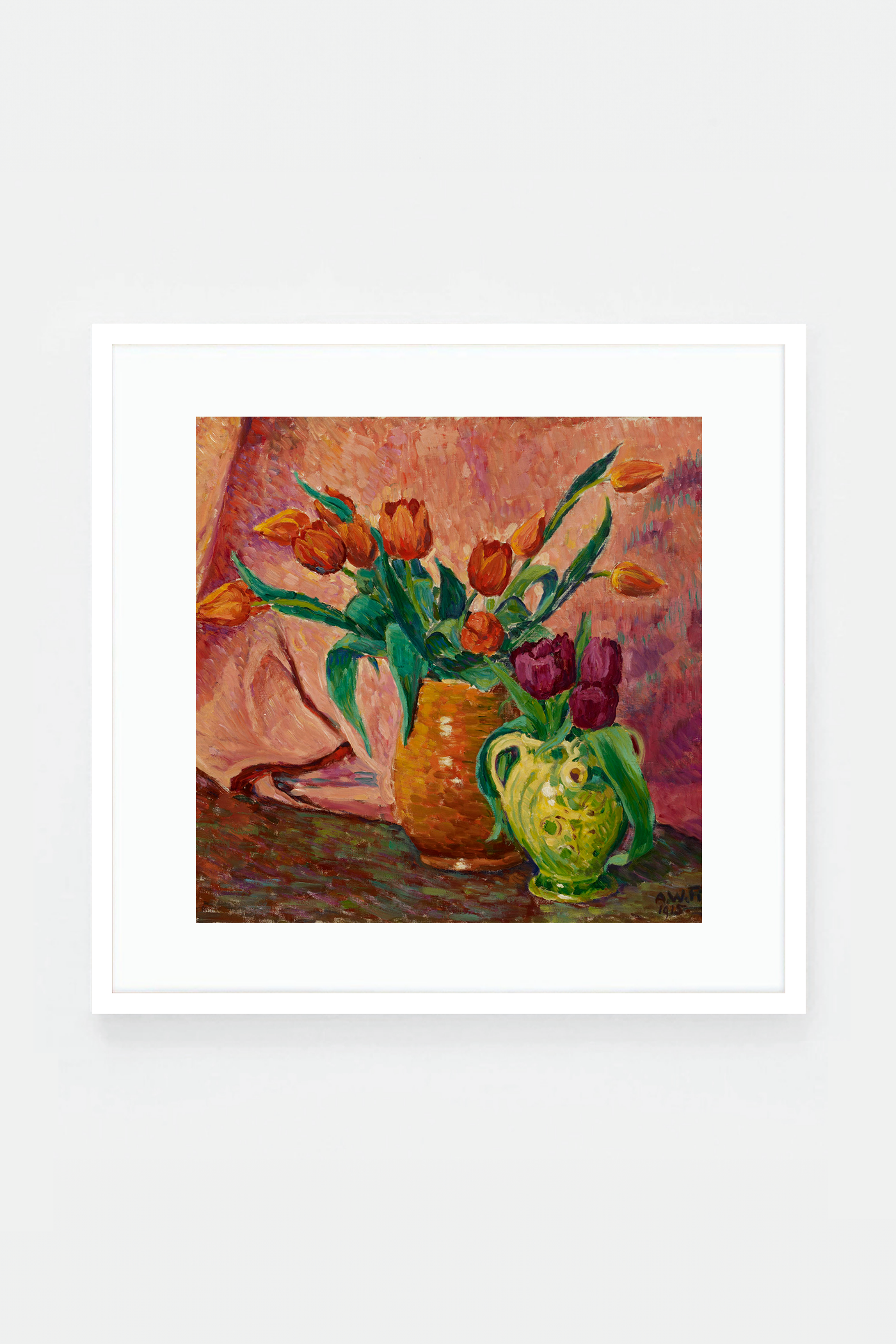 Two vases with tulips