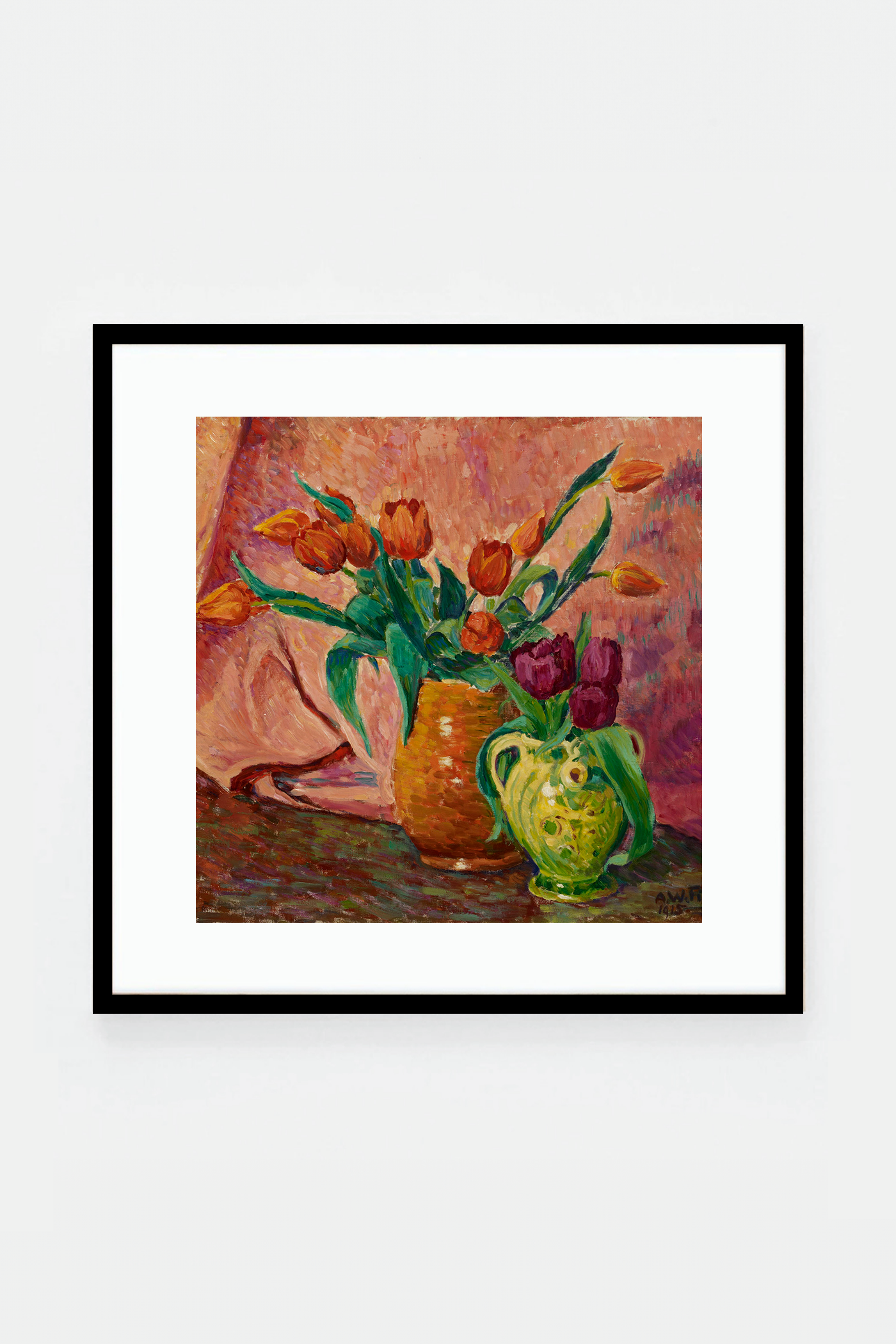 Two vases with tulips